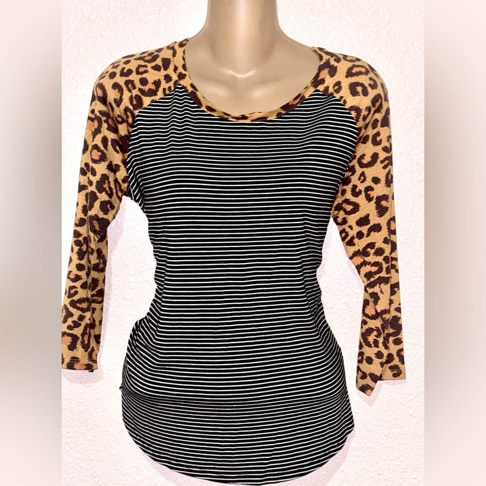 Maurices Leopard & Striped 3/4 Sleeve Top| MED | NWT |